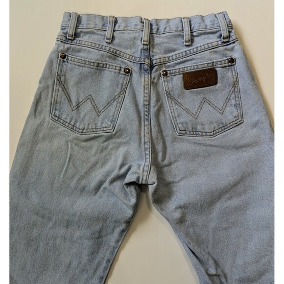 Wrangler Women's Iconic Cowboy Cut JeanLight Wash Size 7 x 36 - Picture 6 of 13